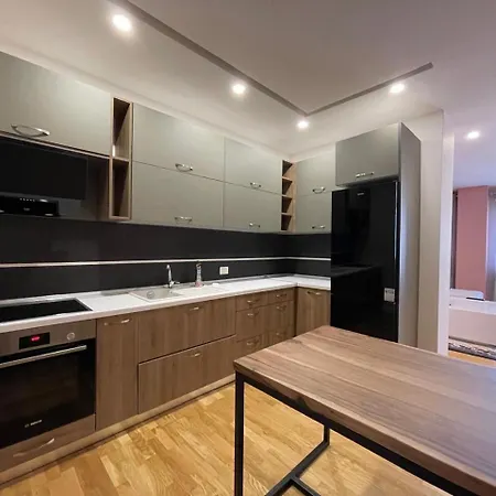 Gener 2 Apartmán Tirana