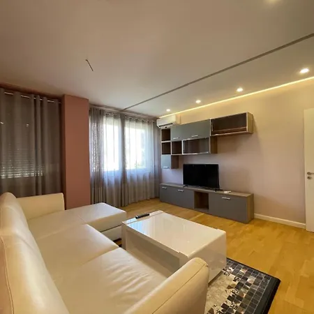 Gener 2 Apartmán *